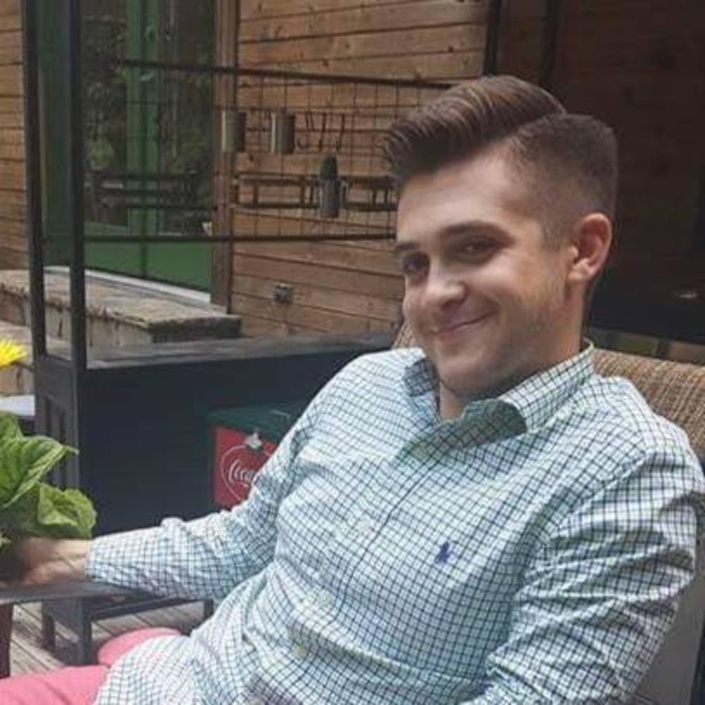 Meet your Posher, Zach